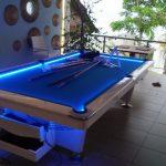 Meja 9 ft OSTARA Bodi Cat Glossy dan Lapangan Bola nya Pakai Lampu LED